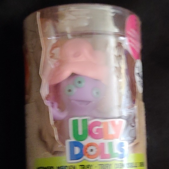 Hasbro Ugly Dolls Mermaid Maiden Tray with 3 Surprises - Picture 1 of 2